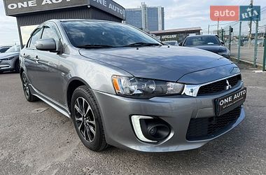 Седан Mitsubishi Lancer 2016 в Києві