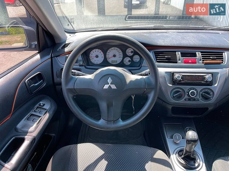 Седан Mitsubishi Lancer 2008 в Киеве