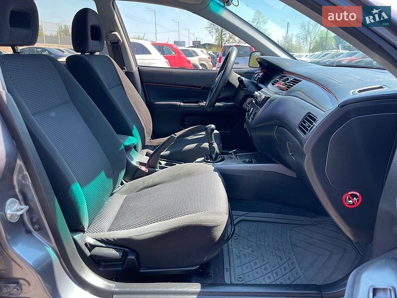 Седан Mitsubishi Lancer 2008 в Киеве