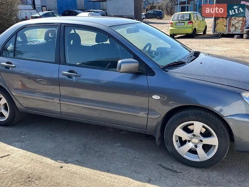 Mitsubishi Lancer