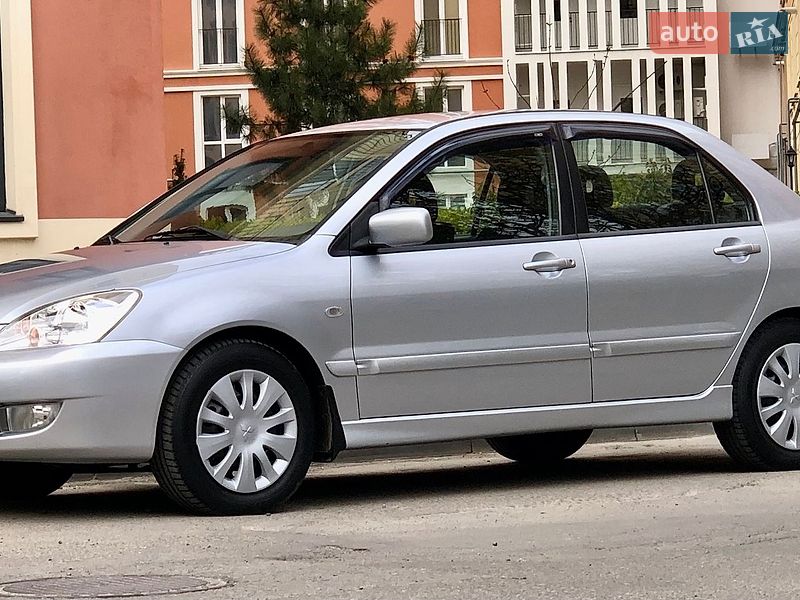 Седан Mitsubishi Lancer 2005 в Одессе