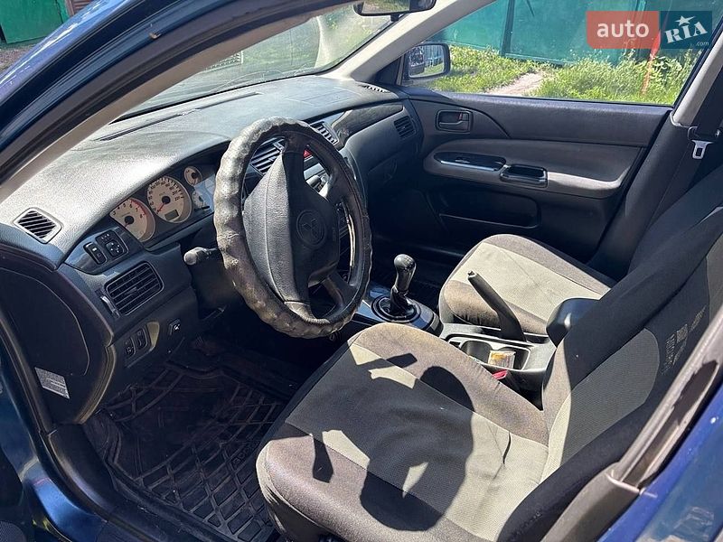 Седан Mitsubishi Lancer 2005 в Ильинцах