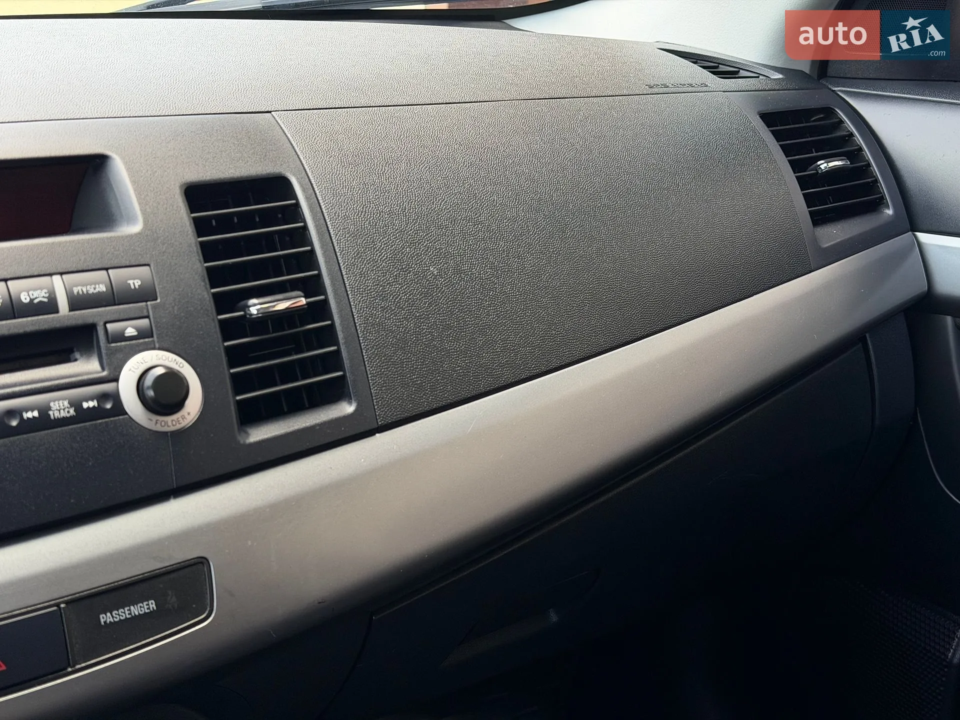 2010 Mitsubishi Lancer - мініатюра 48