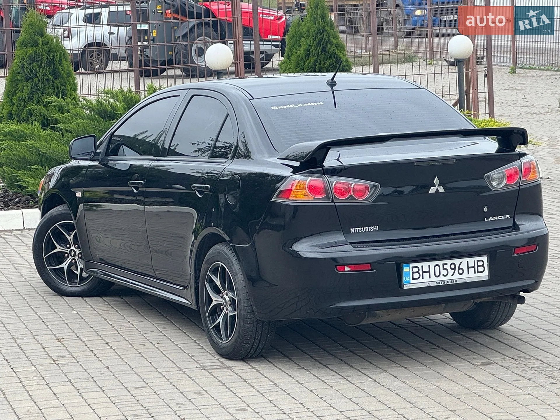 2010 Mitsubishi Lancer - мініатюра 14