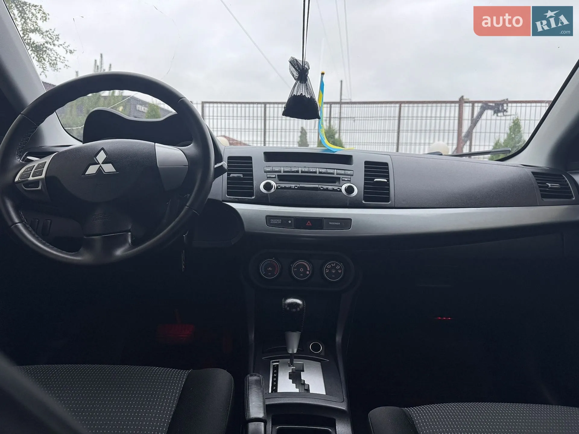 2010 Mitsubishi Lancer - мініатюра 17