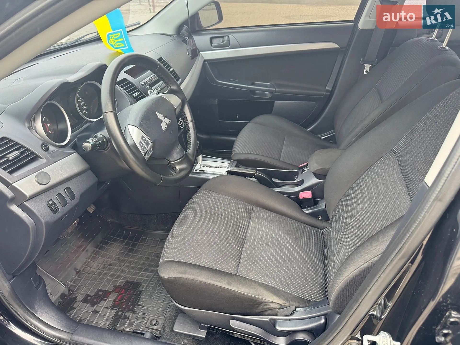 2010 Mitsubishi Lancer - мініатюра 20