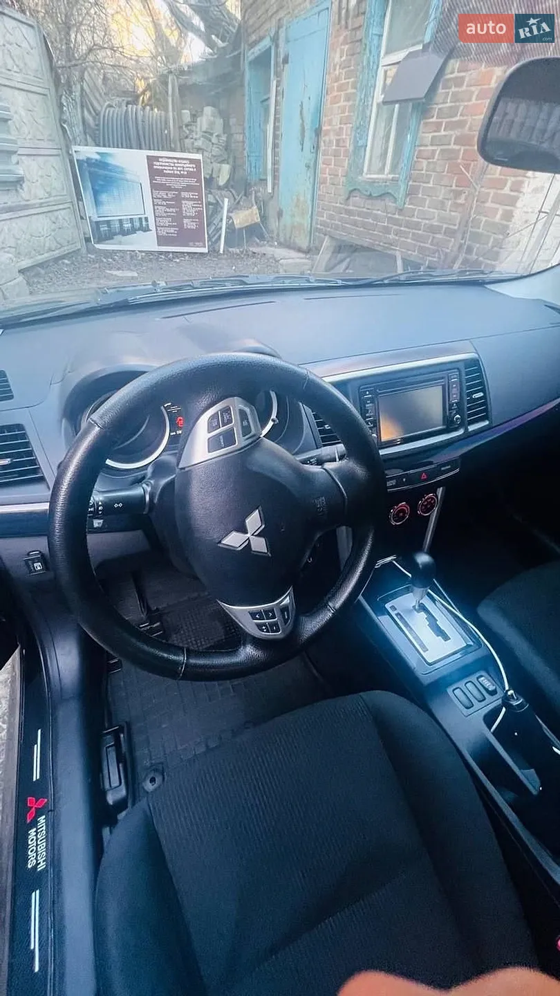 2016 Mitsubishi Lancer - мініатюра 17