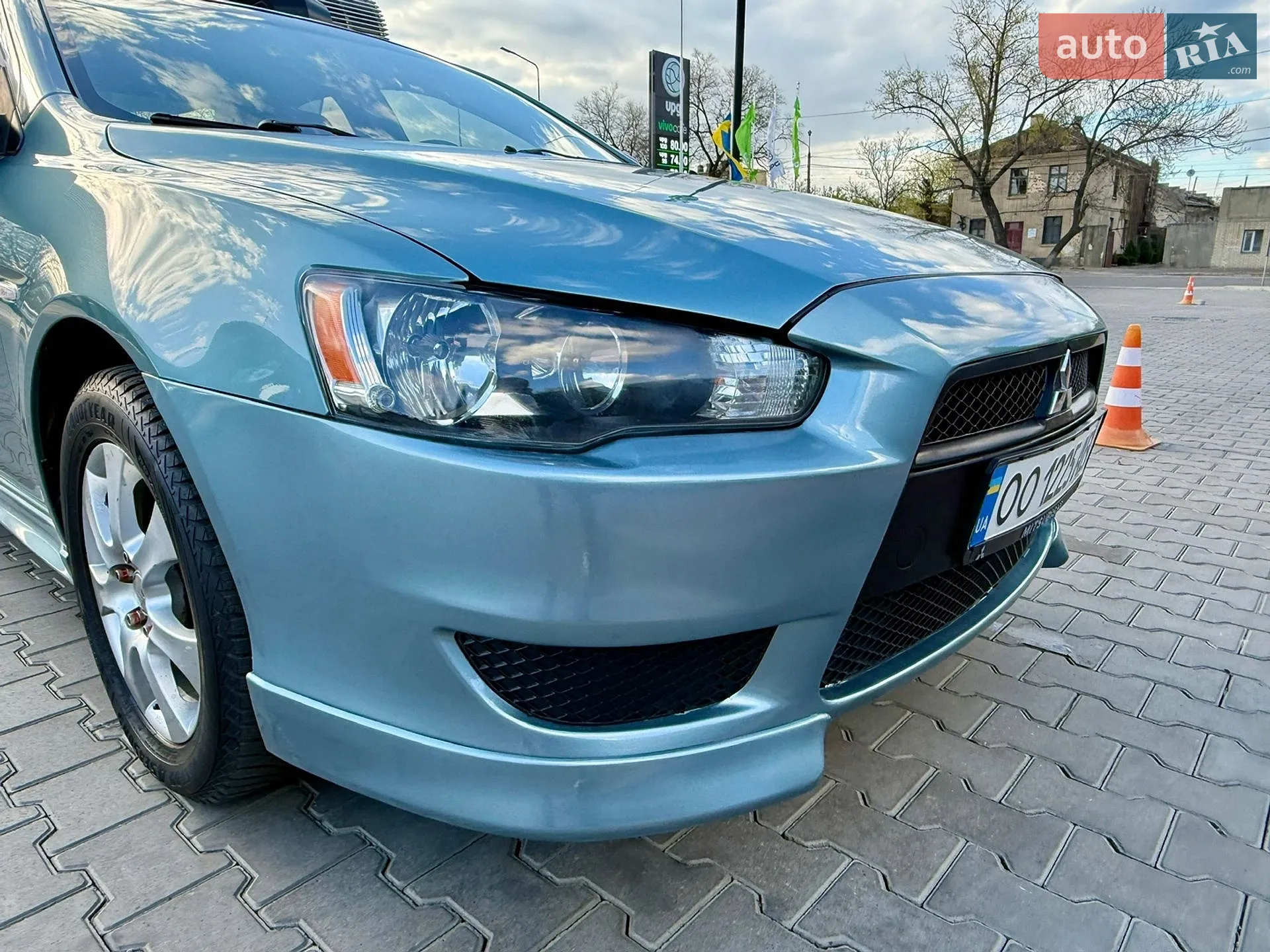 2010 Mitsubishi Lancer - мініатюра 19