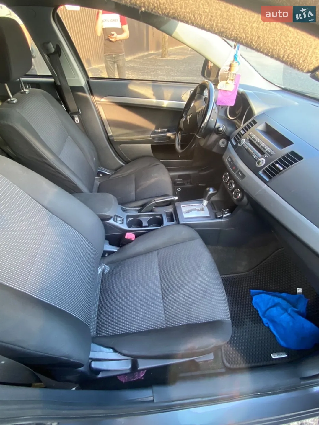 2010 Mitsubishi Lancer - мініатюра 12