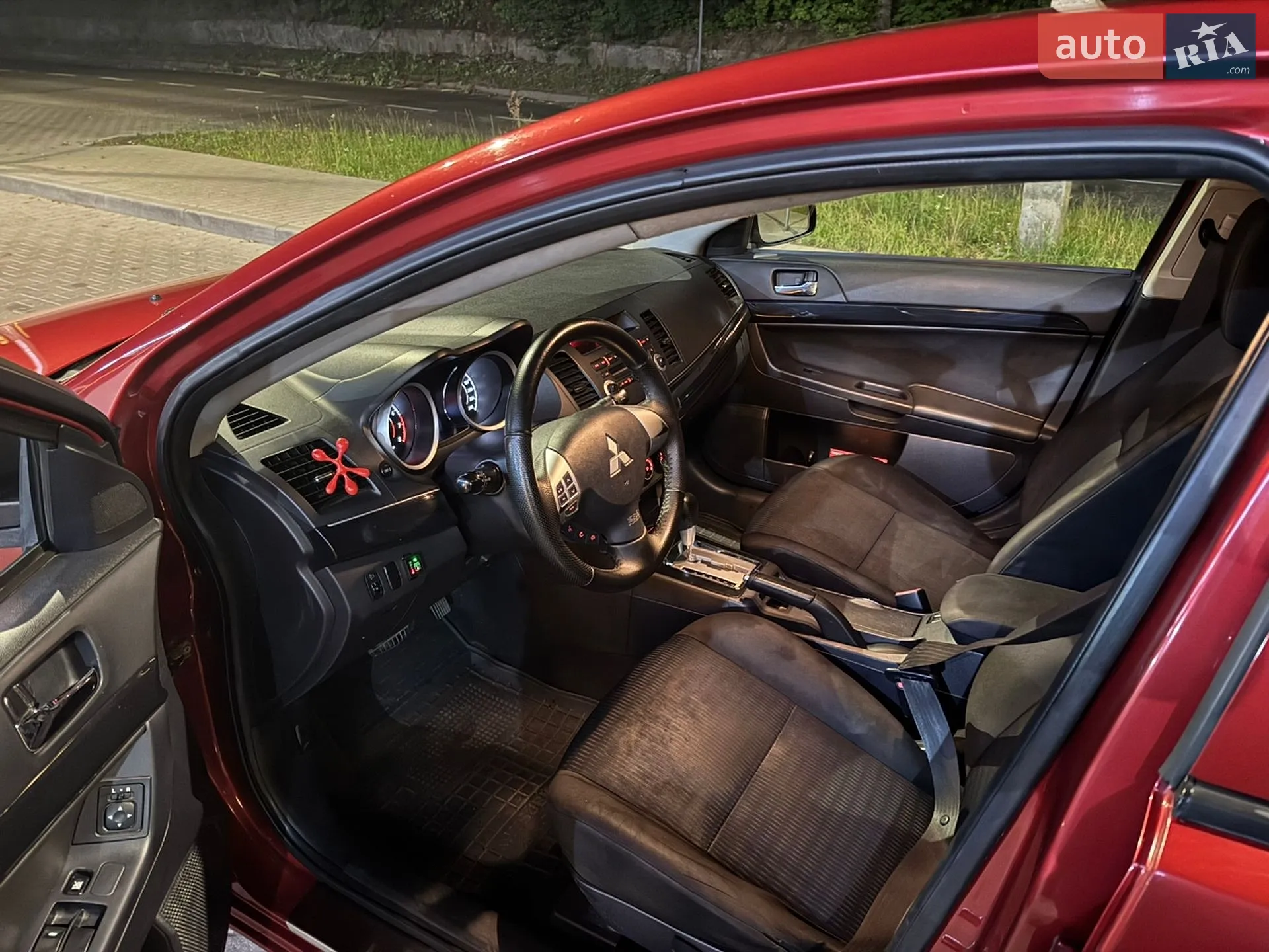 2012 Mitsubishi Lancer - мініатюра 12
