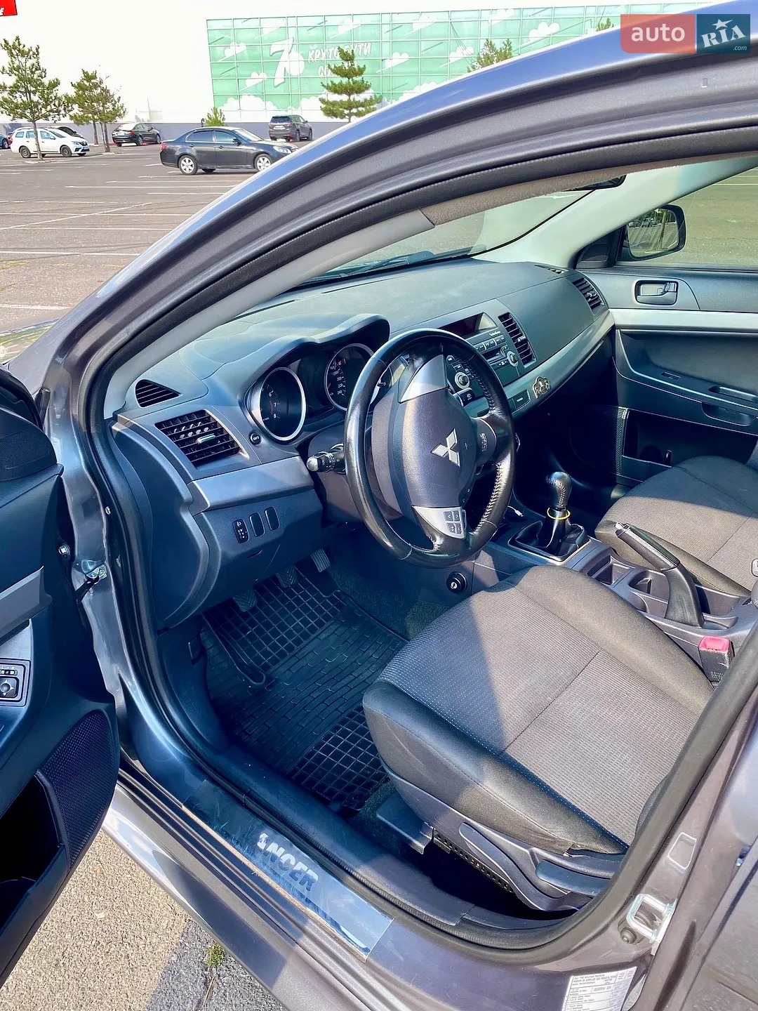 2010 Mitsubishi Lancer - мініатюра 17