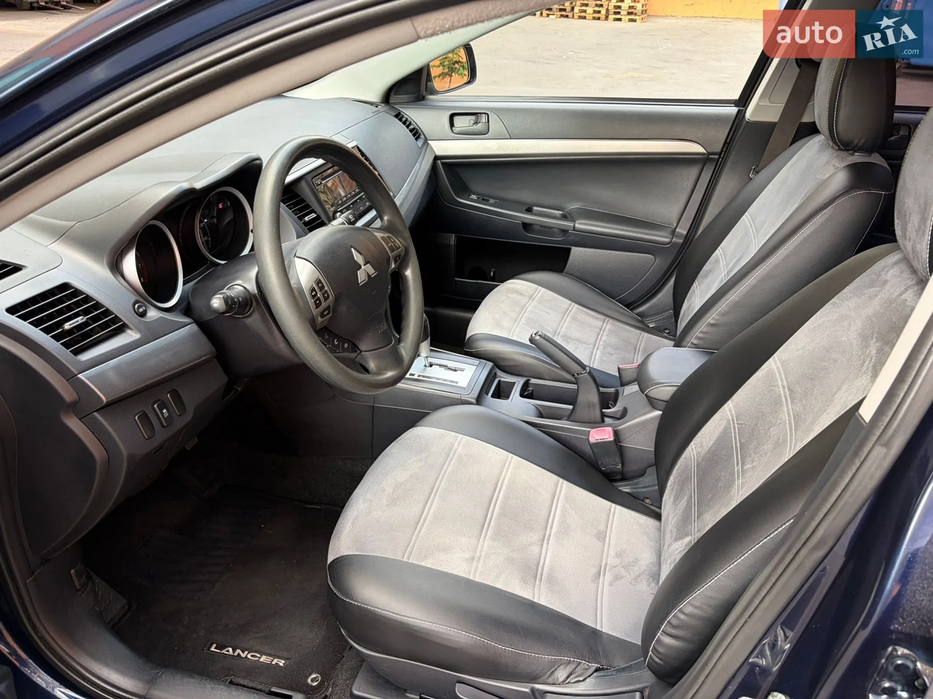 2014 Mitsubishi Lancer - мініатюра 16