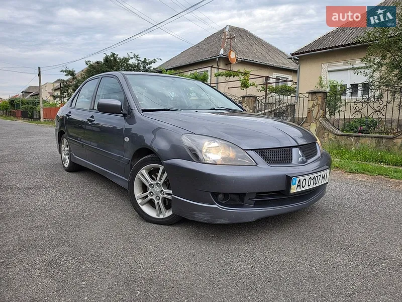 Mitsubishi Lancer