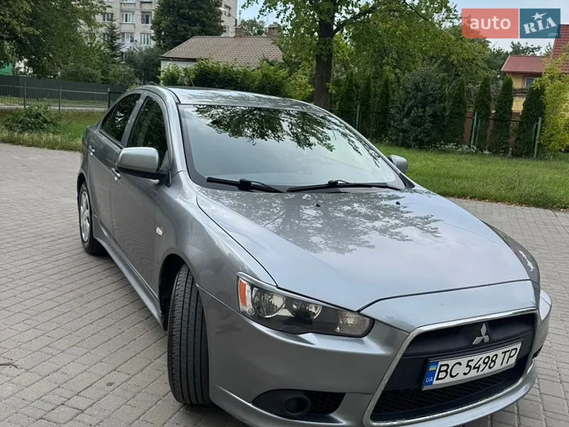 Mitsubishi Lancer