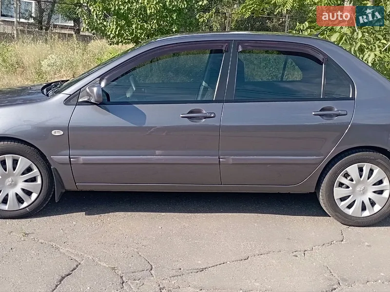 Mitsubishi Lancer