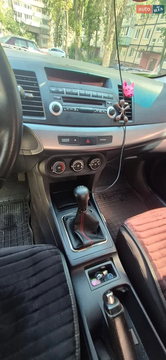 2011 Mitsubishi Lancer - мініатюра 9