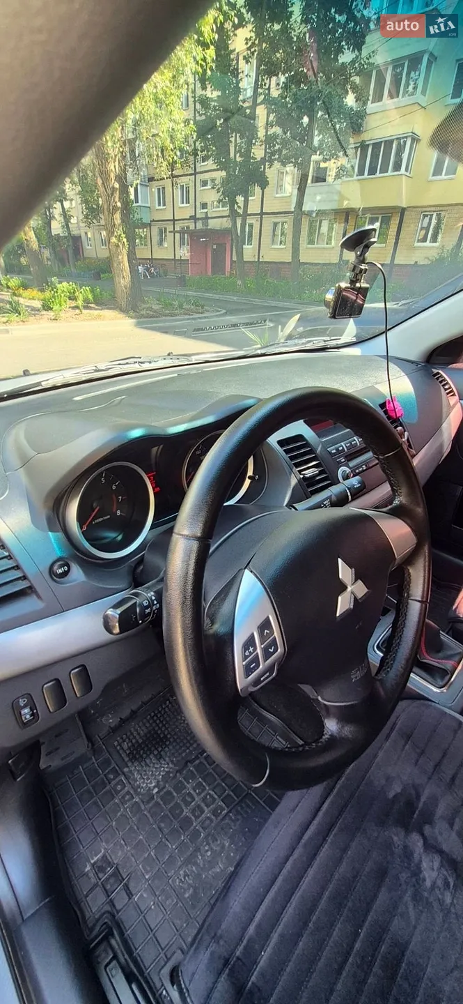 2011 Mitsubishi Lancer - мініатюра 11