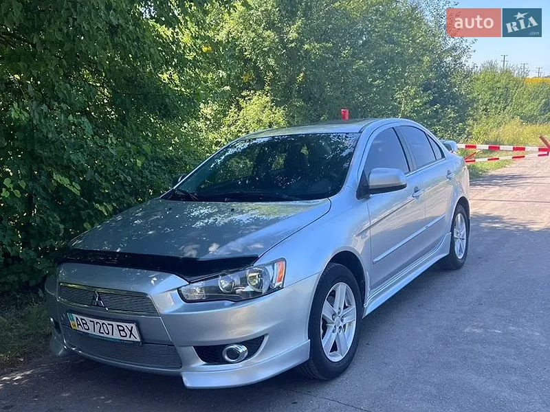 Mitsubishi Lancer