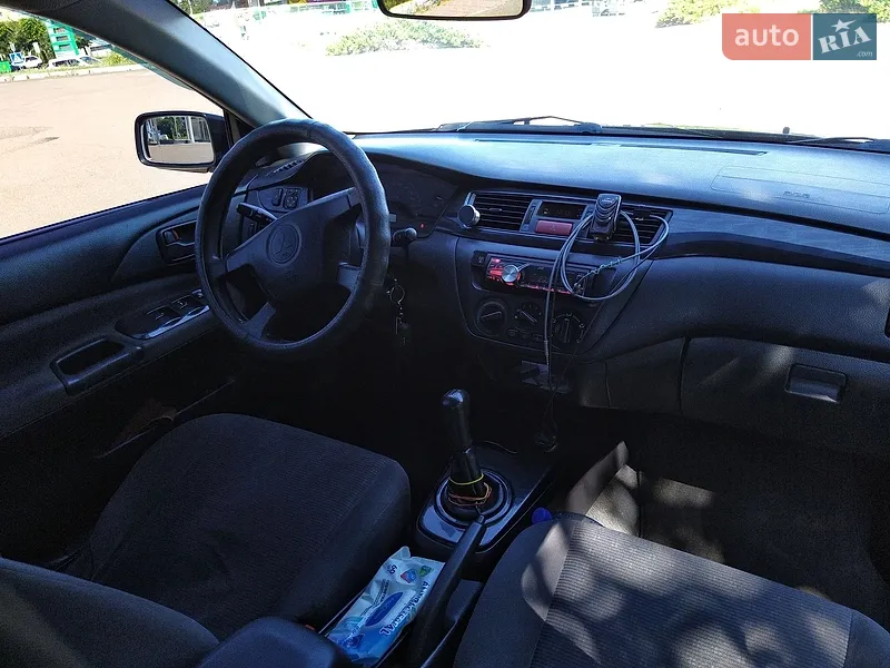 Mitsubishi Lancer