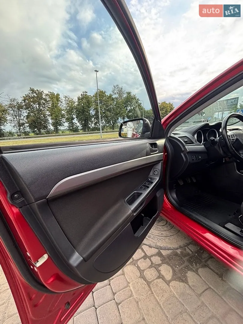 2011 Mitsubishi Lancer - мініатюра 9