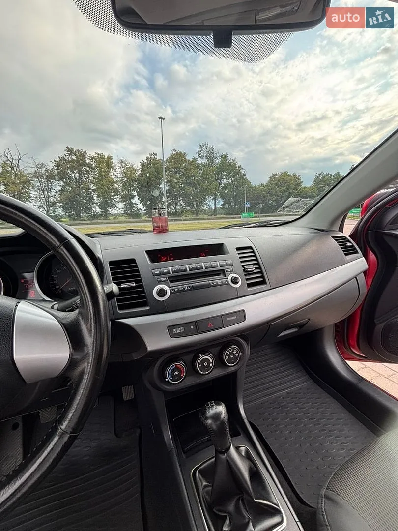 2011 Mitsubishi Lancer - мініатюра 11