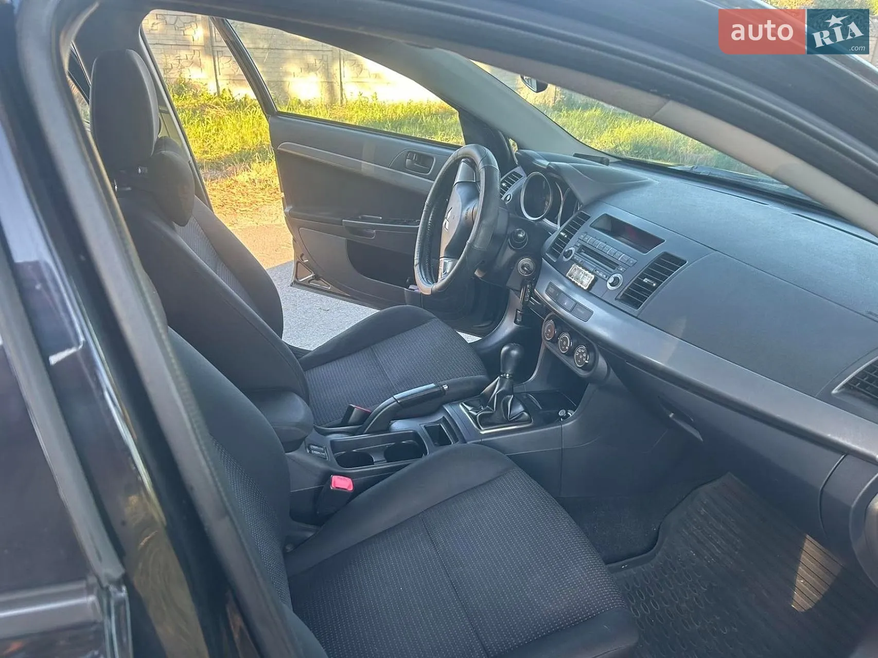 2011 Mitsubishi Lancer - мініатюра 27