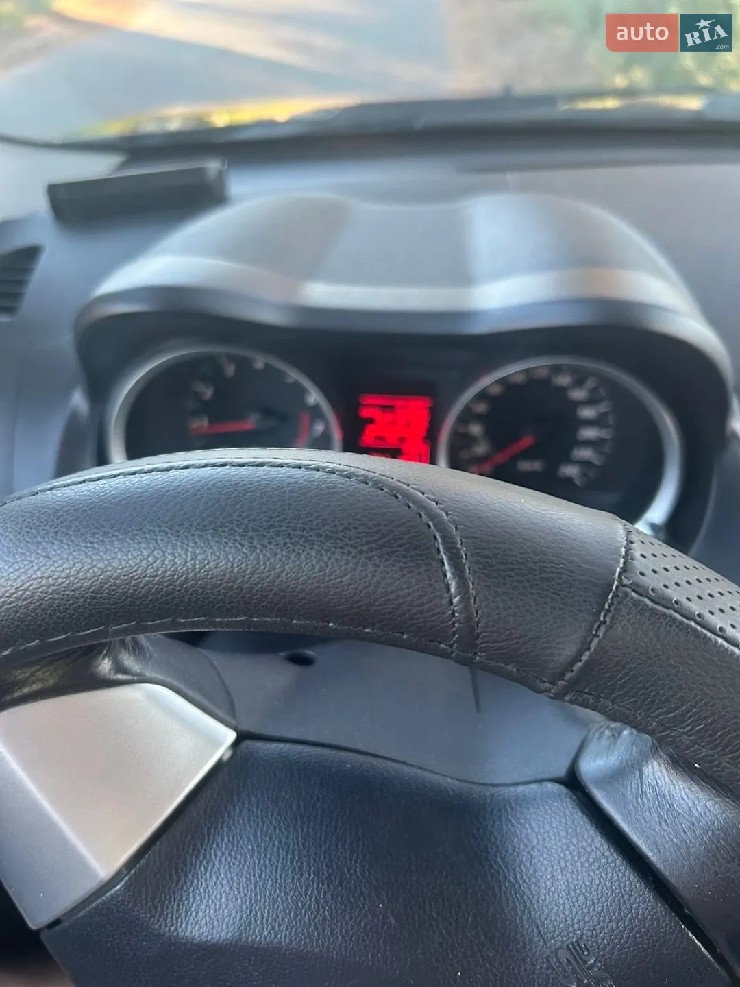 2011 Mitsubishi Lancer - мініатюра 28