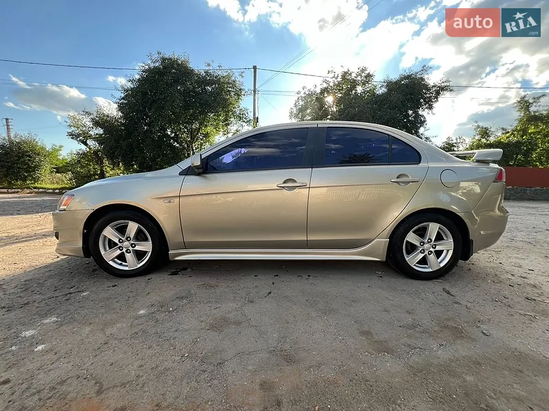 Mitsubishi Lancer
