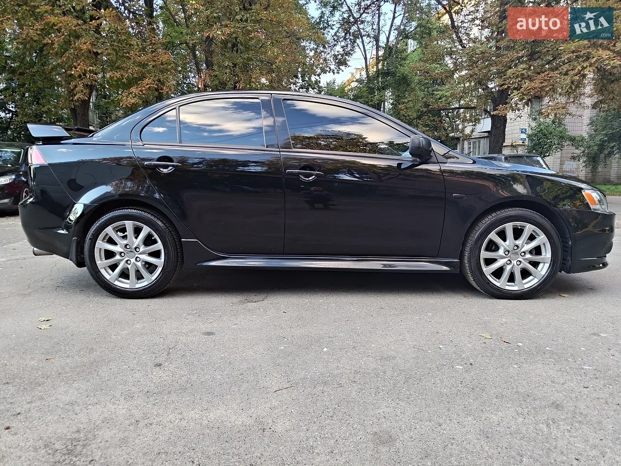 2011 Mitsubishi Lancer - мініатюра 33