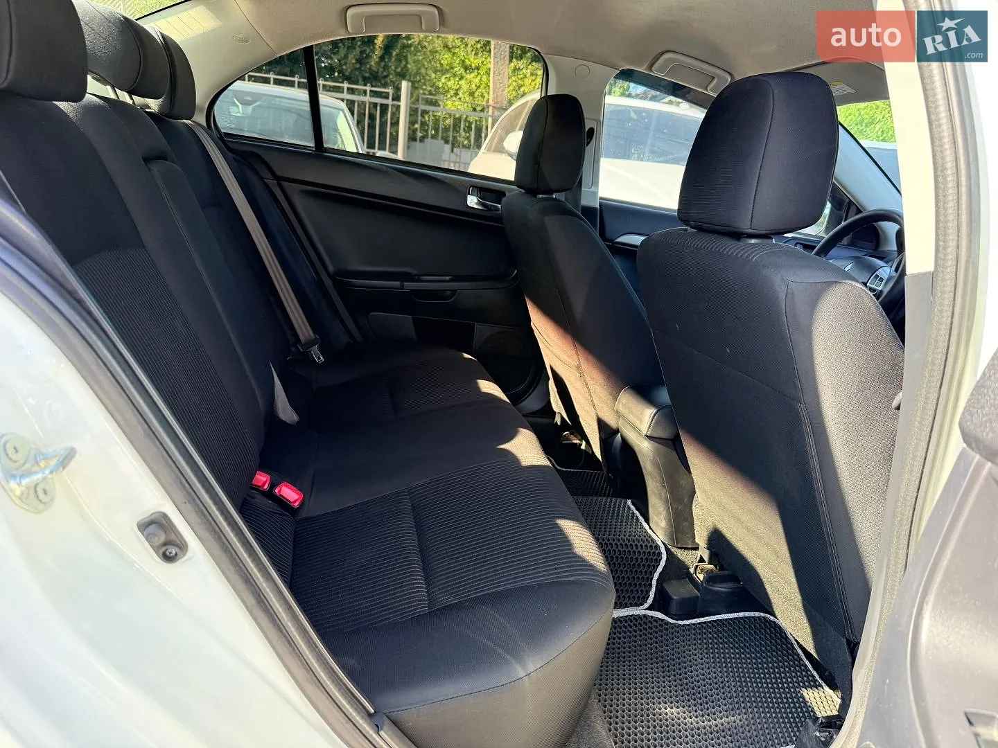 2015 Mitsubishi Lancer - мініатюра 12