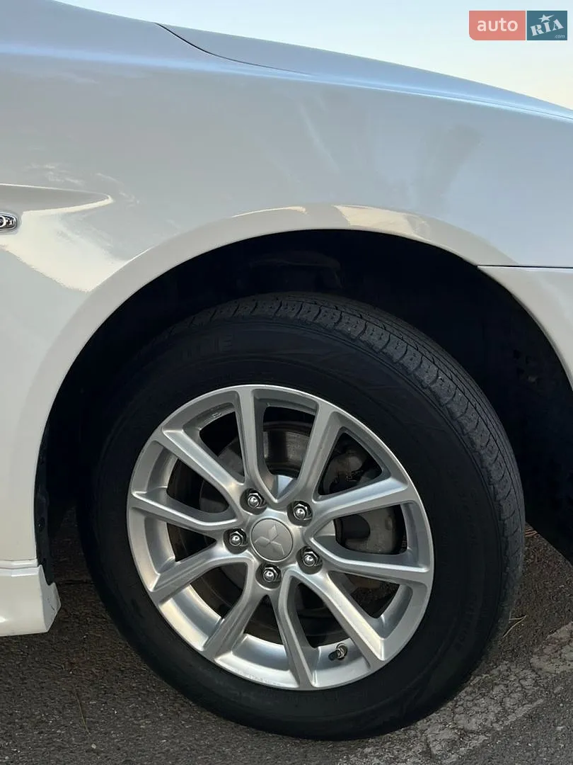 2015 Mitsubishi Lancer - мініатюра 28
