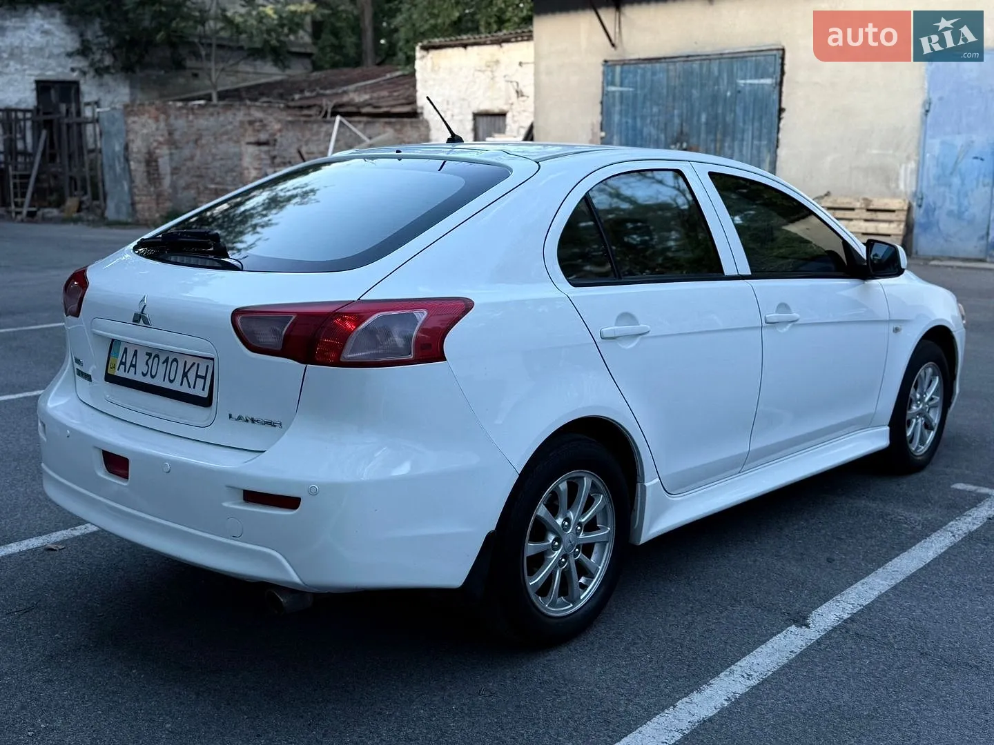 2010 Mitsubishi Lancer - мініатюра 4