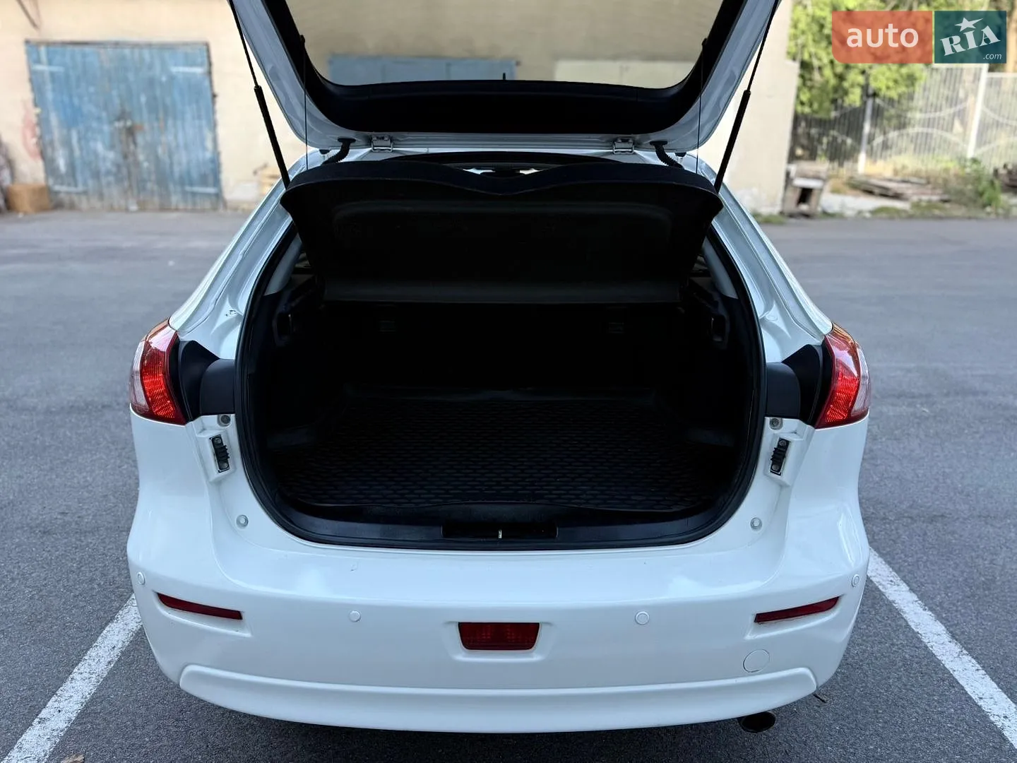 2010 Mitsubishi Lancer - мініатюра 6