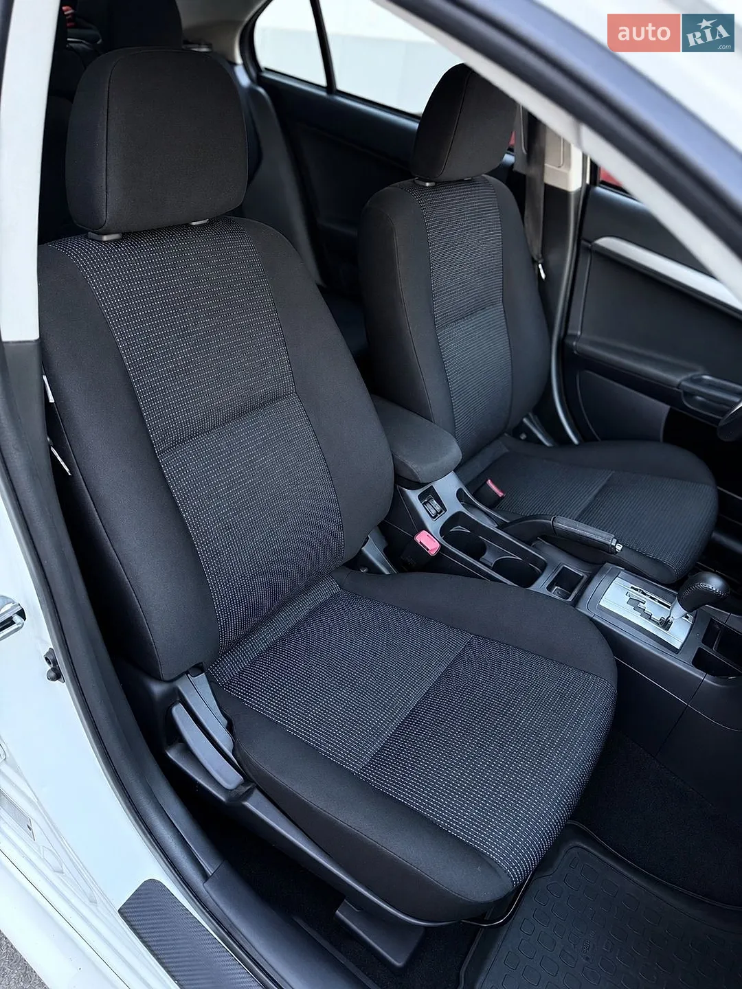 2010 Mitsubishi Lancer - мініатюра 26