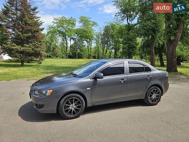 Mitsubishi Lancer