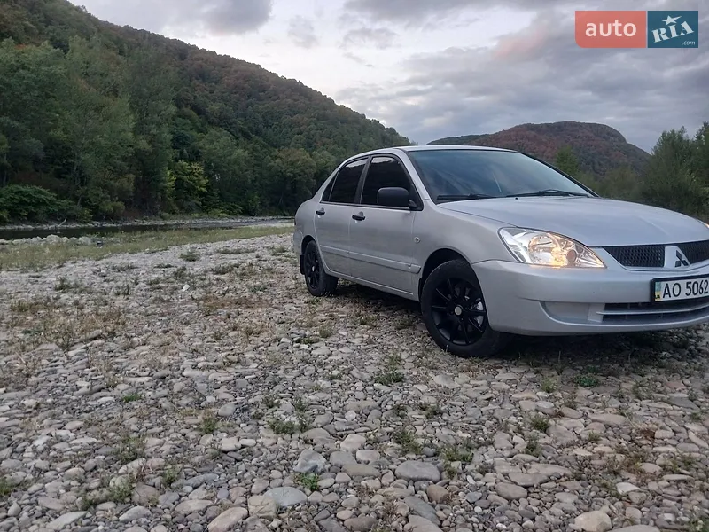 Mitsubishi Lancer