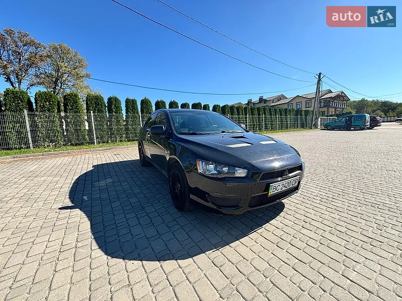 Mitsubishi Lancer