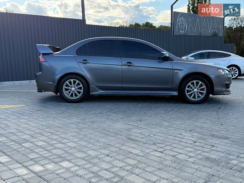 Mitsubishi Lancer