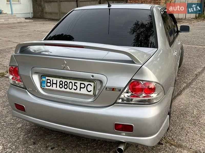 Mitsubishi Lancer