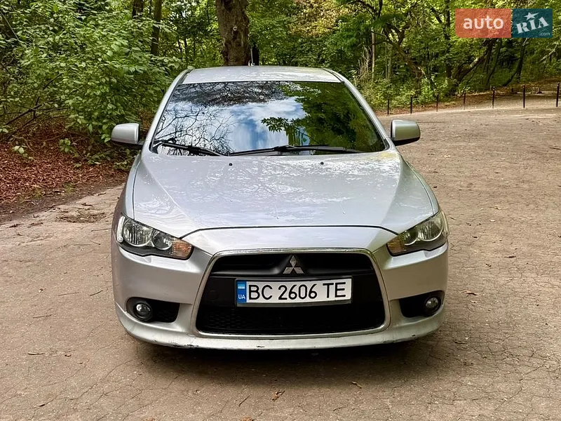 Mitsubishi Lancer