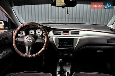 Седан Mitsubishi Lancer 2006 в Николаеве