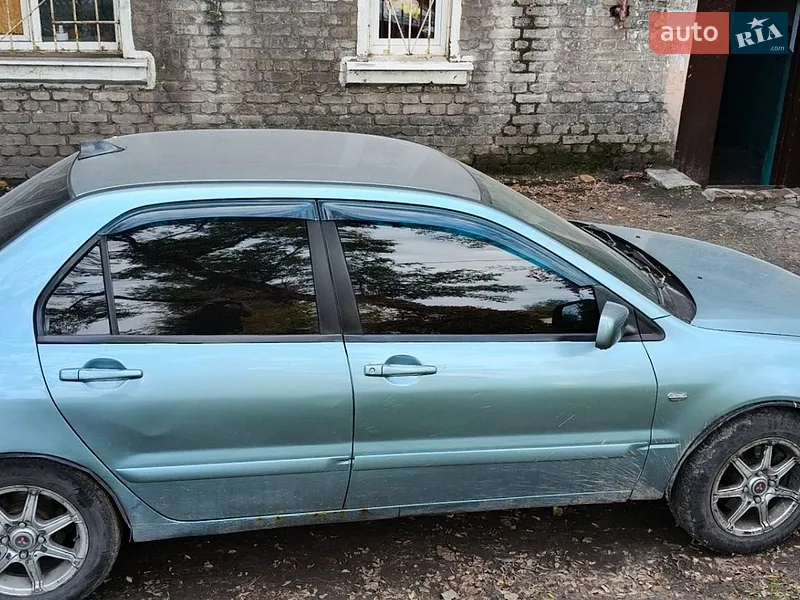 Mitsubishi Lancer