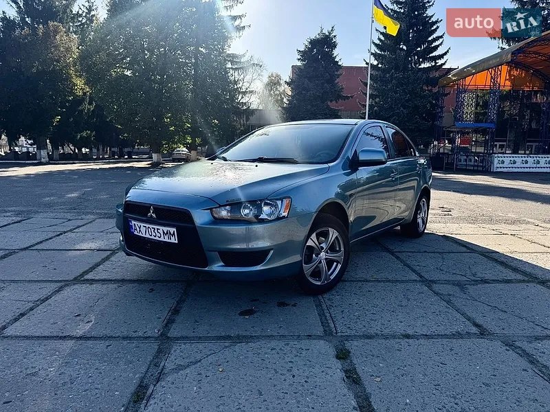 Mitsubishi Lancer