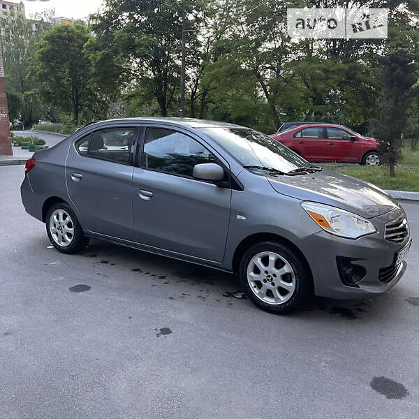 Седан Mitsubishi Mirage 2019 в Хмельницькому
