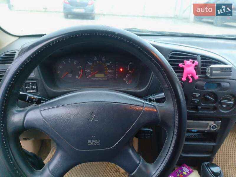 Седан Mitsubishi Mirage 2000 в 