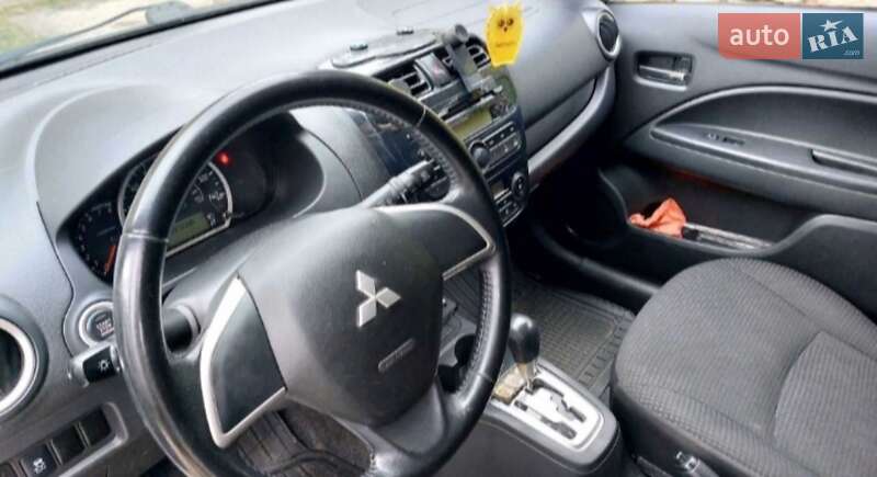Хетчбек Mitsubishi Mirage 2015 в Рівному