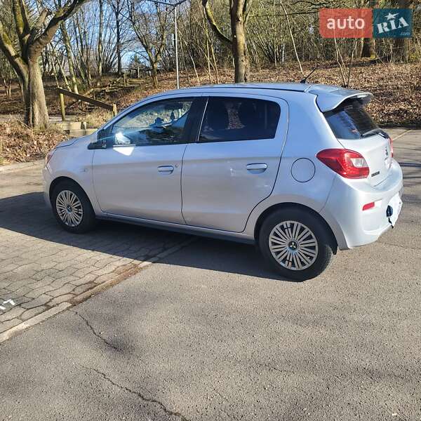 Хэтчбек Mitsubishi Mirage 2017 в Дрогобыче