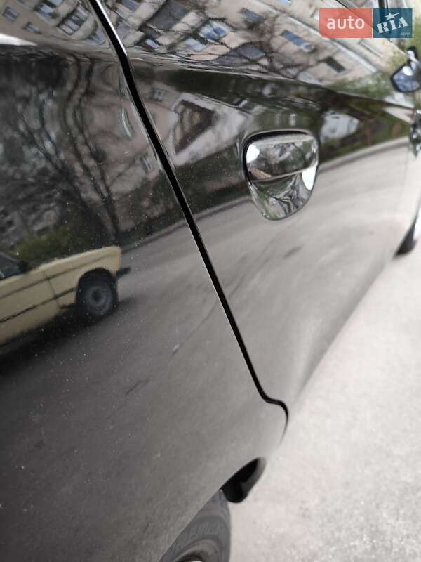 Седан Mitsubishi Mirage 2018 в Киеве