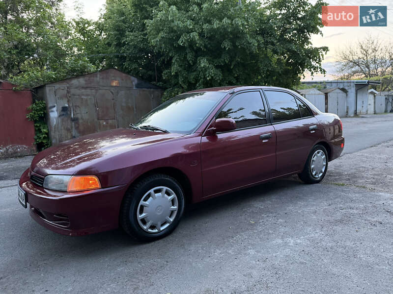 Седан Mitsubishi Mirage 1999 в 