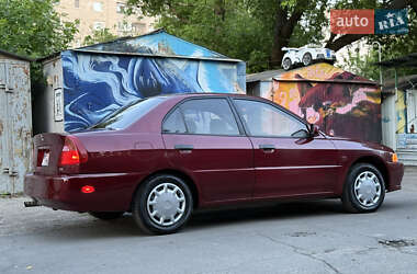 Седан Mitsubishi Mirage 1999 в 